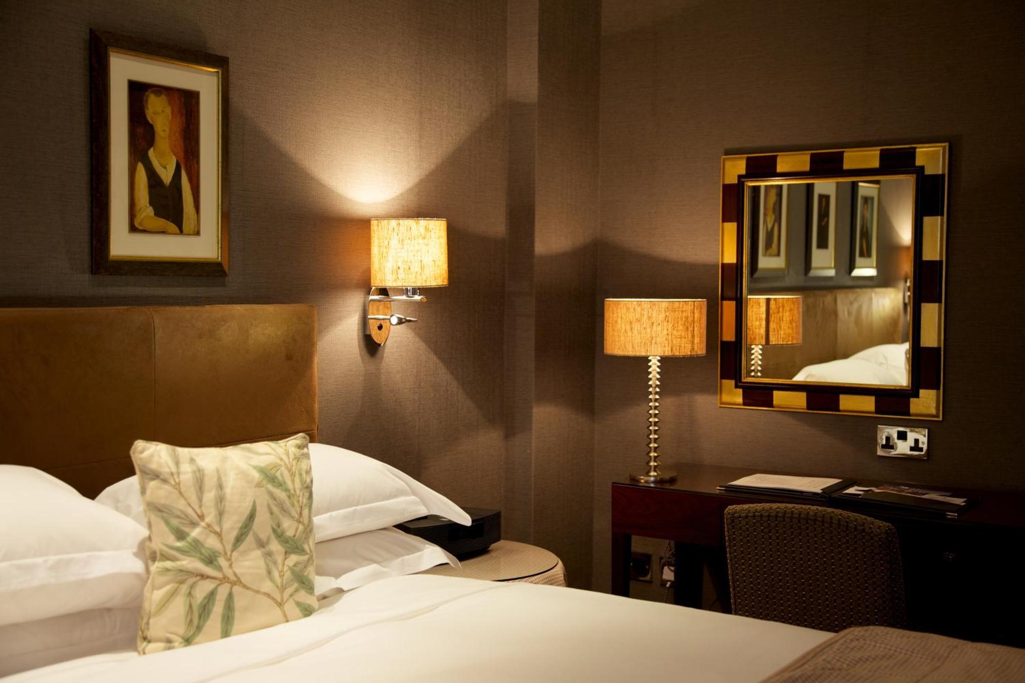 The Chester Grosvenor Luaran gambar A bedroom at the hotel