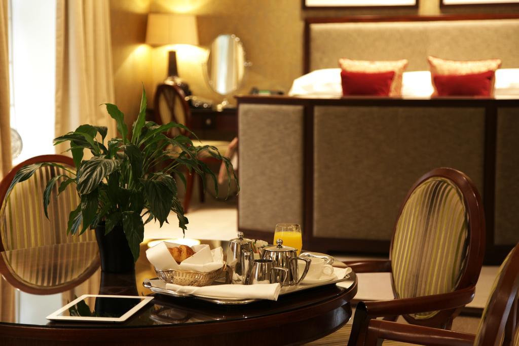 The Chester Grosvenor Luaran gambar A room at the Imperial